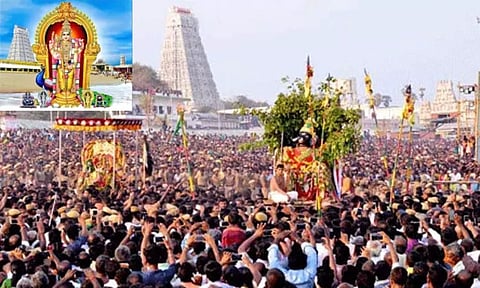 Devotees worshipped to Lord Murugan 